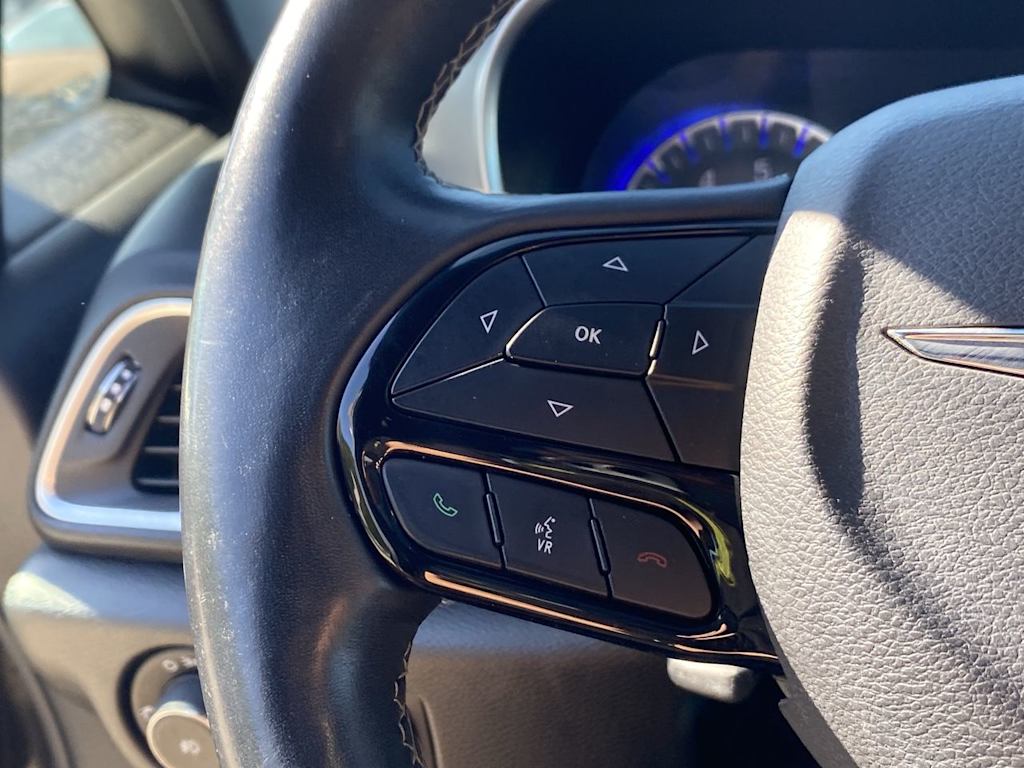 2018 Chrysler Pacifica  28