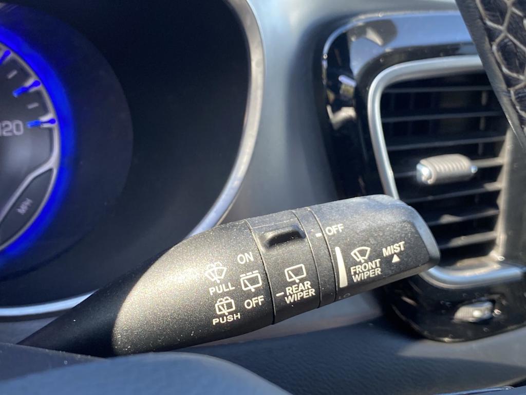 2018 Chrysler Pacifica  30