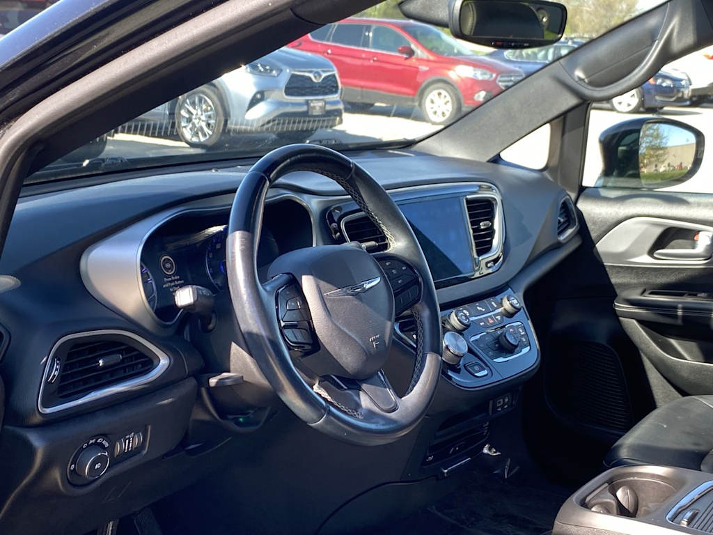 2018 Chrysler Pacifica  2