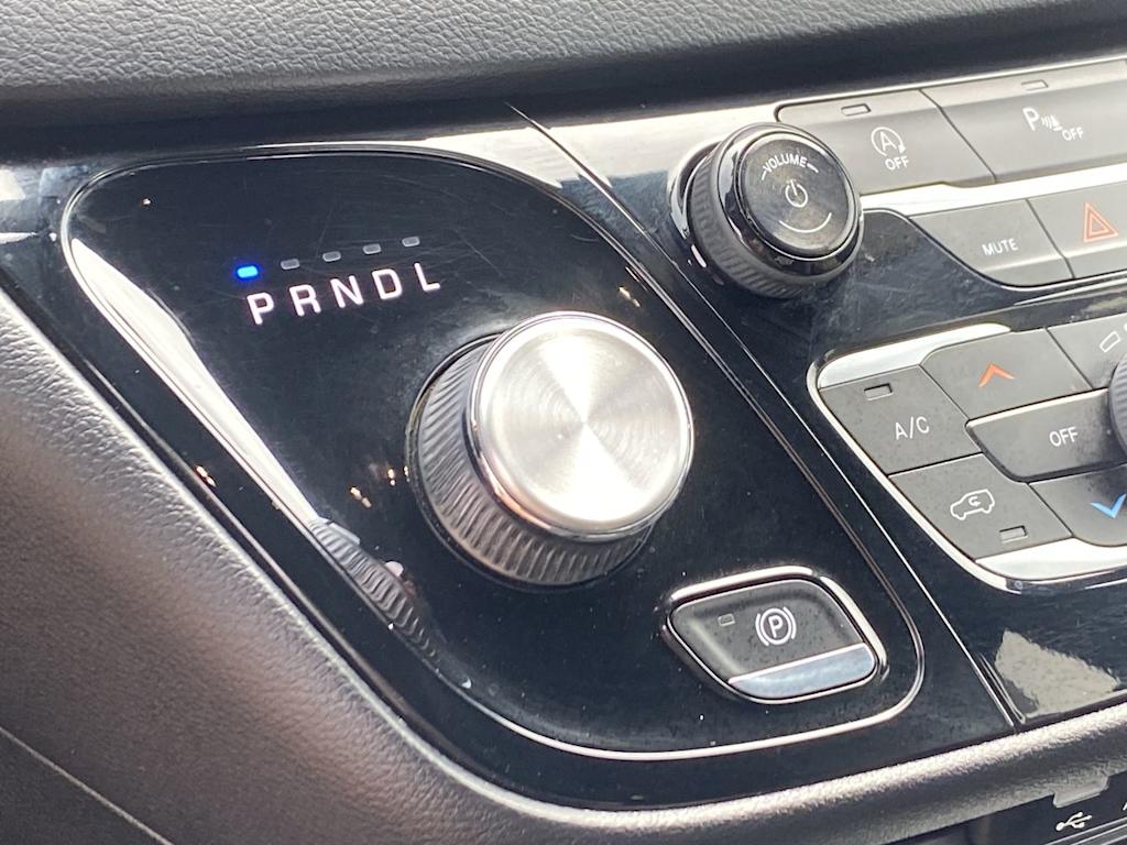 2018 Chrysler Pacifica  34