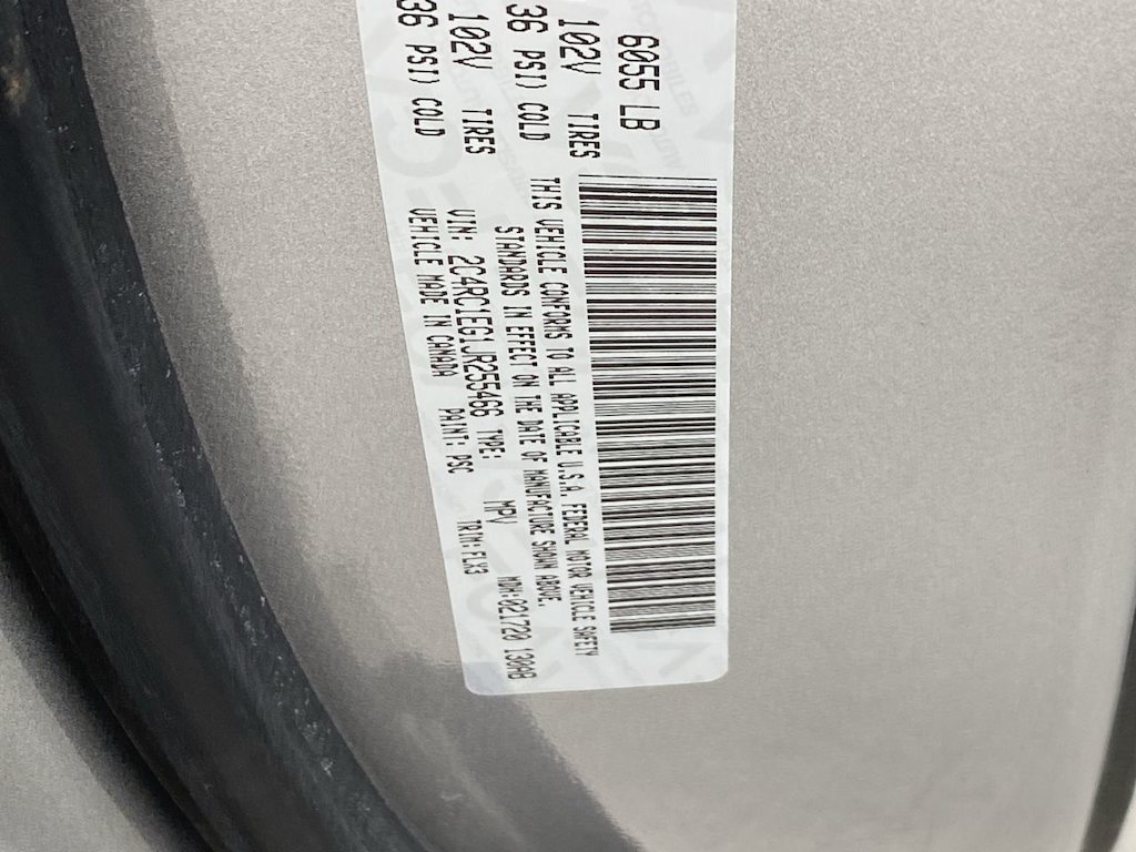 2018 Chrysler Pacifica  19