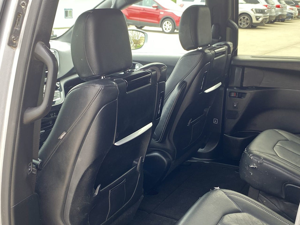 2018 Chrysler Pacifica  12