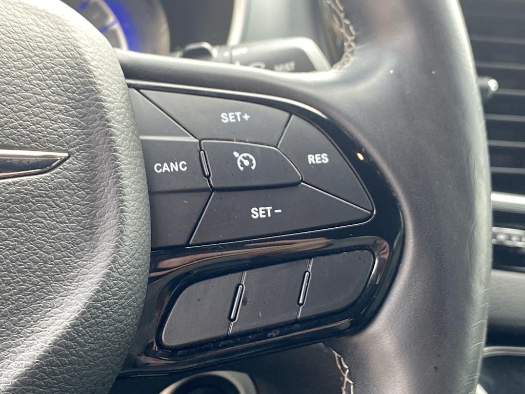 2018 Chrysler Pacifica  29