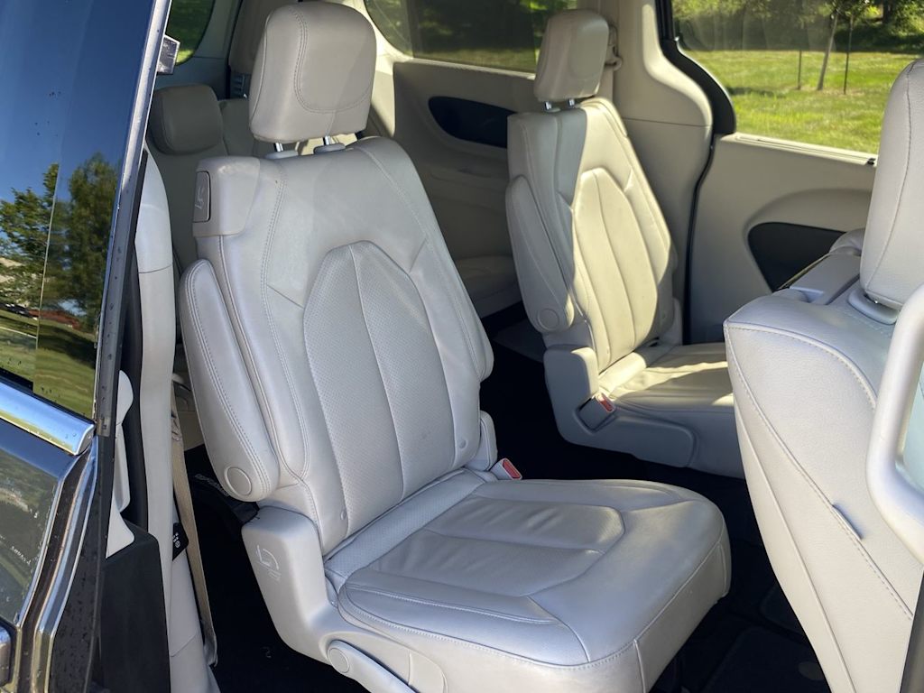 Thumbnail: 2020 Chrysler Pacifica - 11