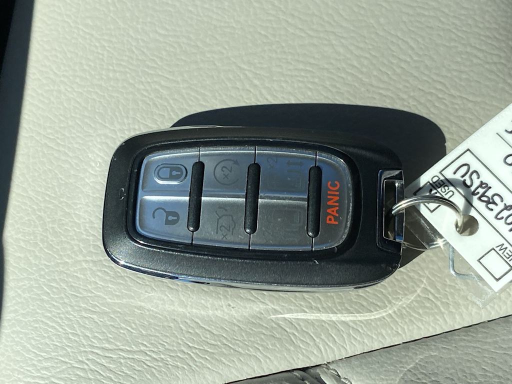 Thumbnail: 2020 Chrysler Pacifica - 18