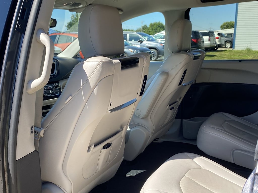 Thumbnail: 2020 Chrysler Pacifica - 12