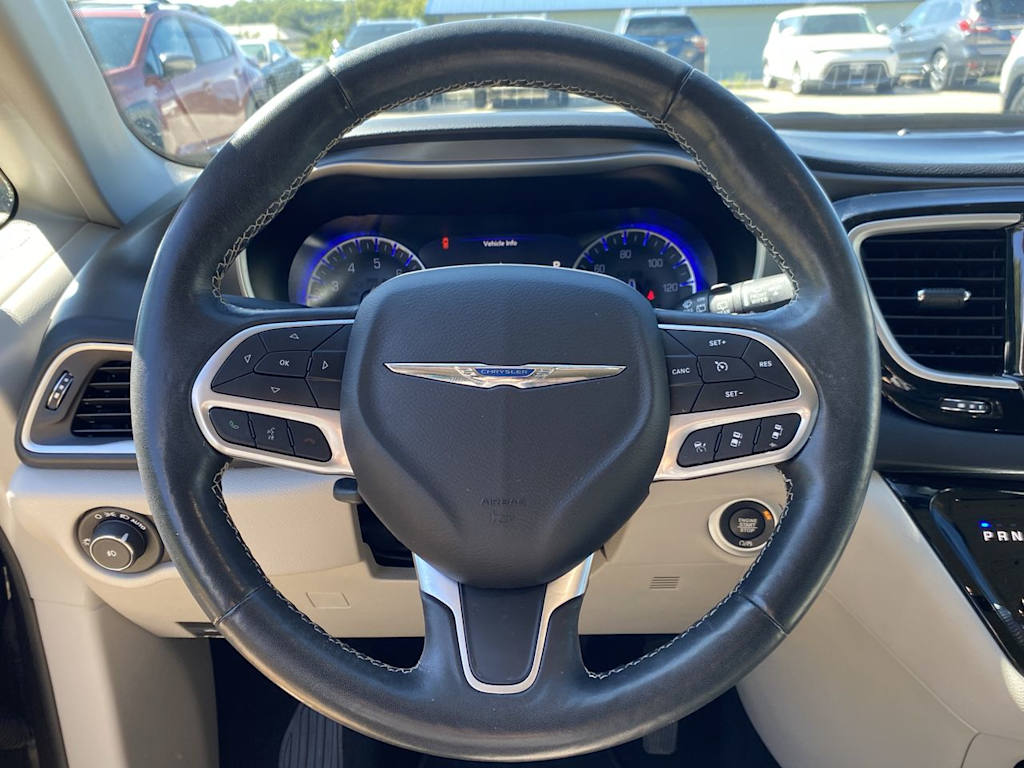 Thumbnail: 2020 Chrysler Pacifica - 13
