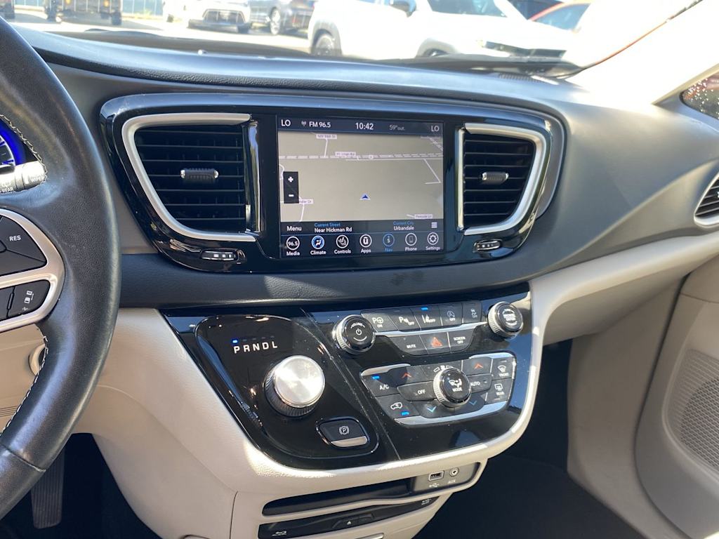 Thumbnail: 2020 Chrysler Pacifica - 14