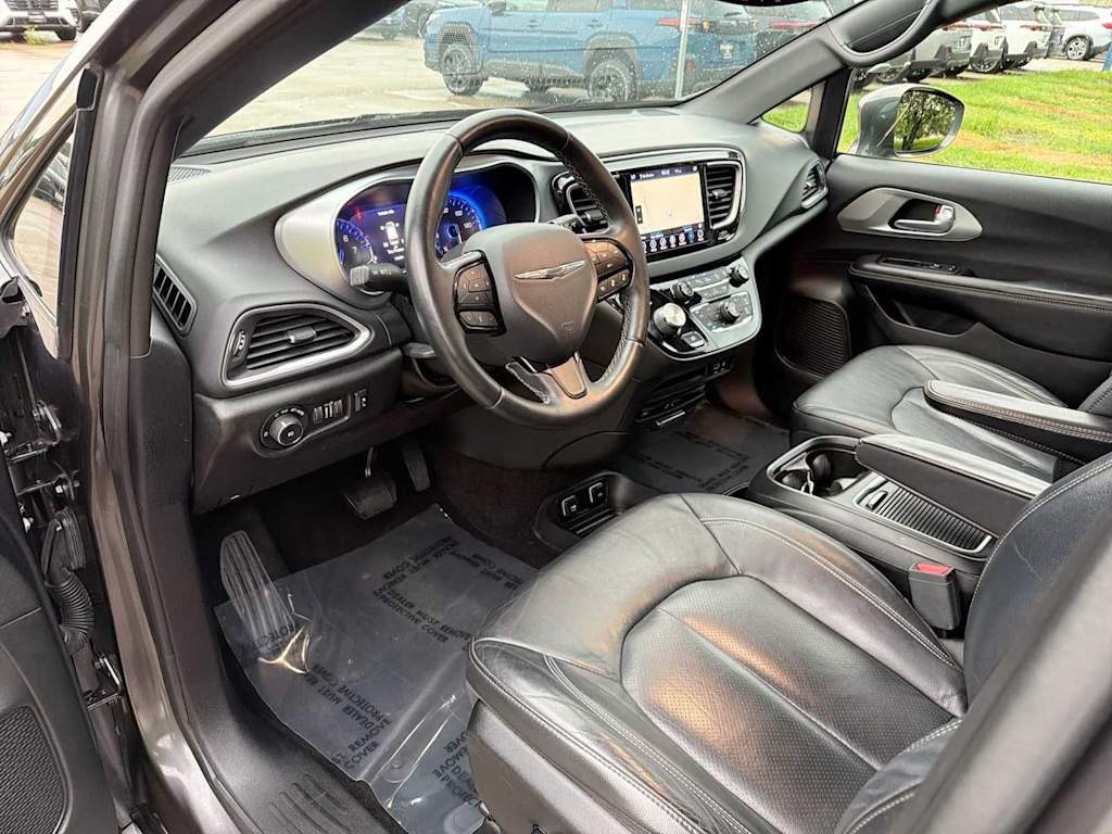 Thumbnail: 2018 Chrysler Pacifica - 2