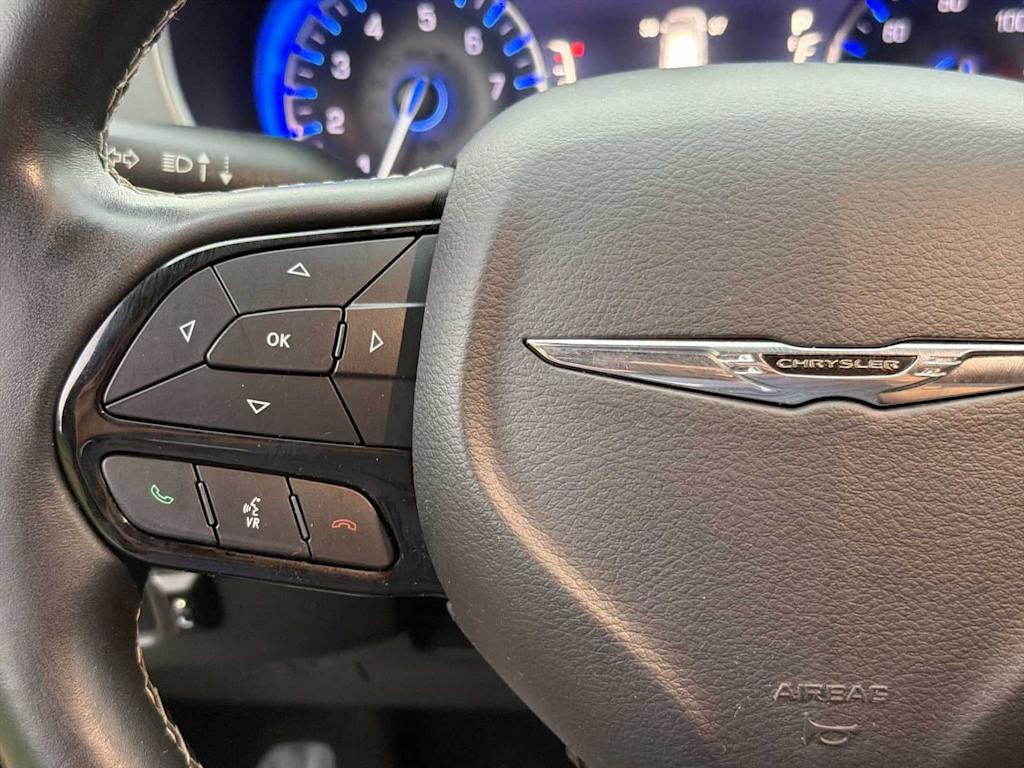 Thumbnail: 2018 Chrysler Pacifica - 26