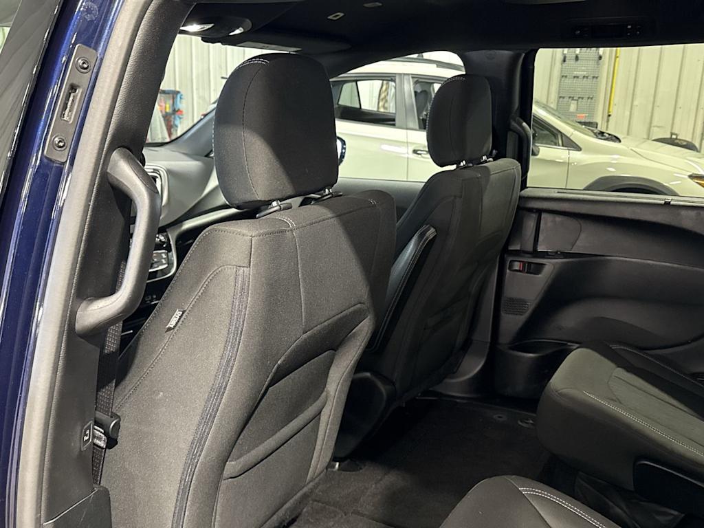 Thumbnail: 2018 Chrysler Pacifica - 12