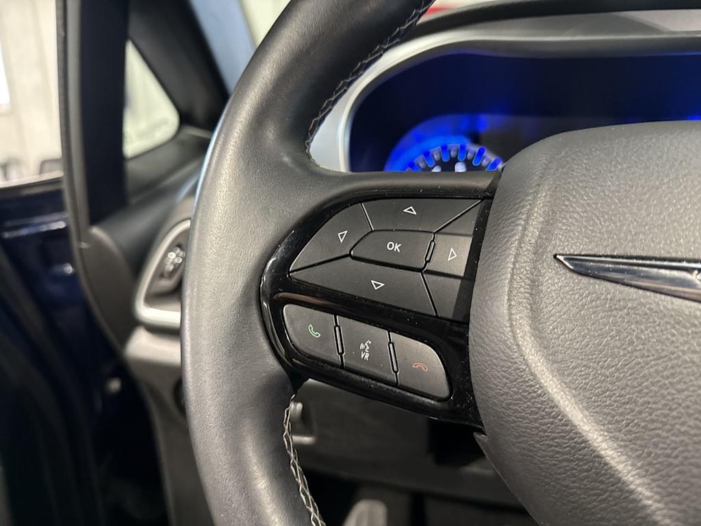 Thumbnail: 2018 Chrysler Pacifica - 28