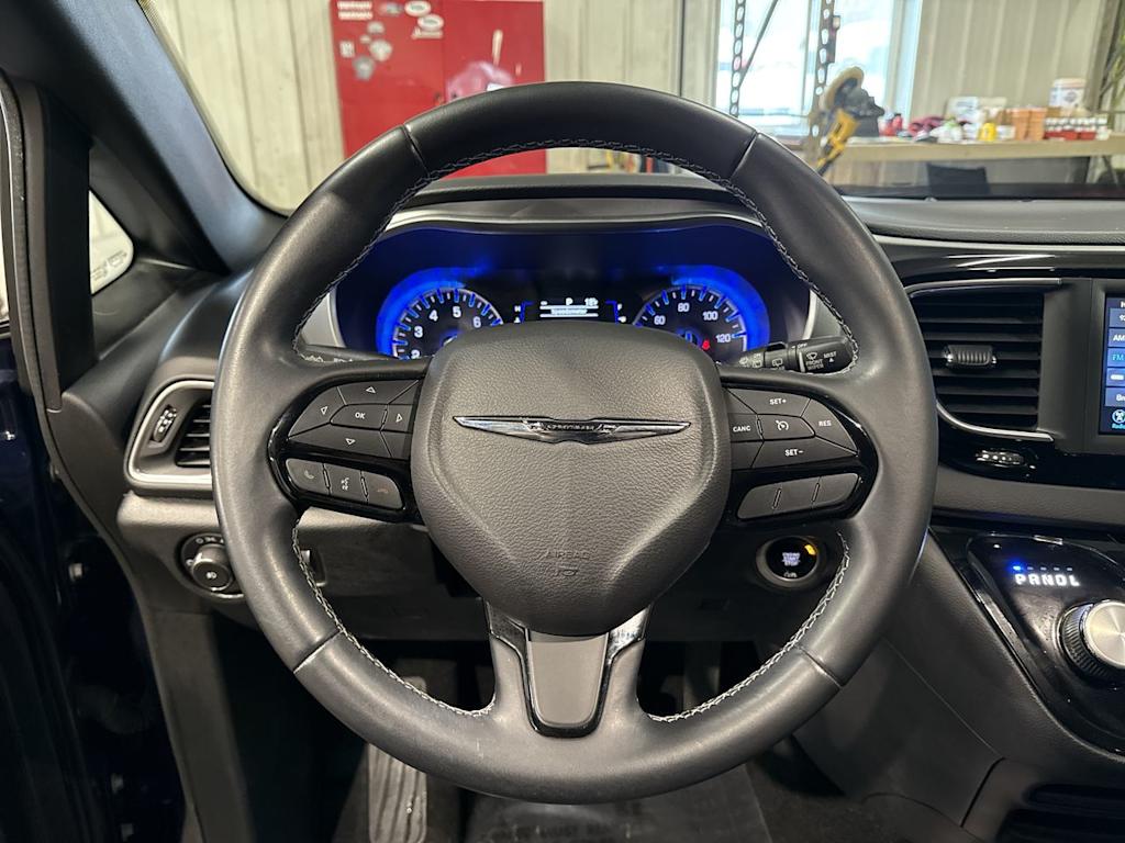 Thumbnail: 2018 Chrysler Pacifica - 13