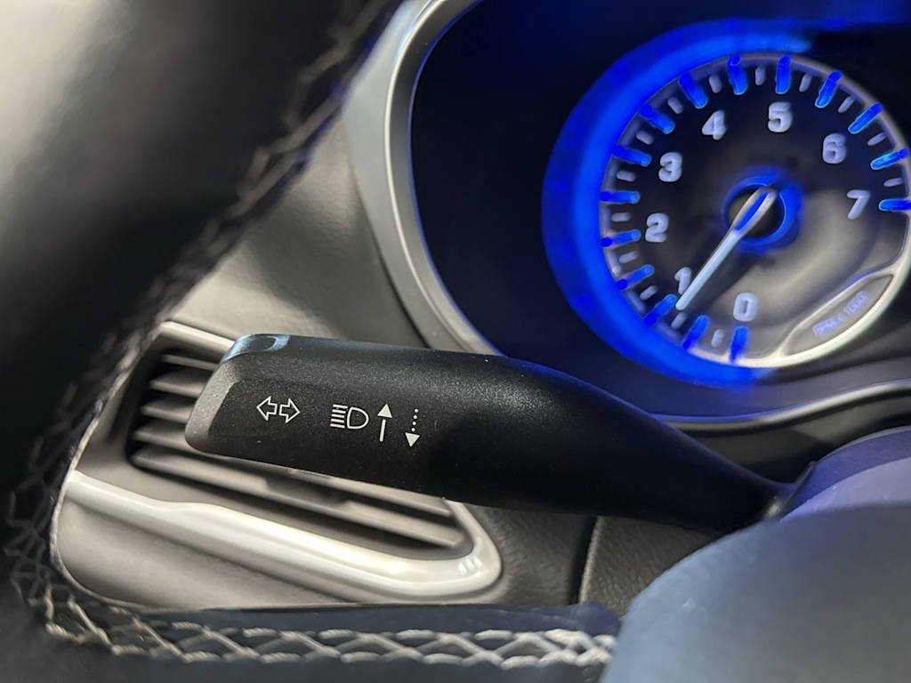 Thumbnail: 2018 Chrysler Pacifica - 16