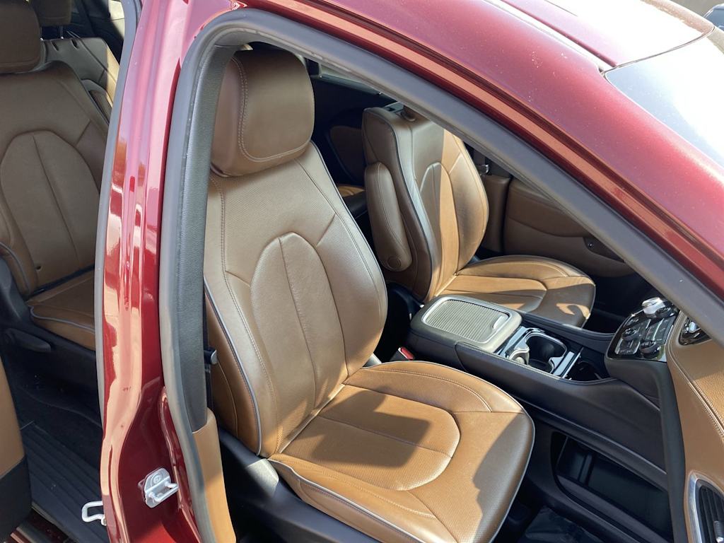 Thumbnail: 2021 Chrysler Pacifica - 11