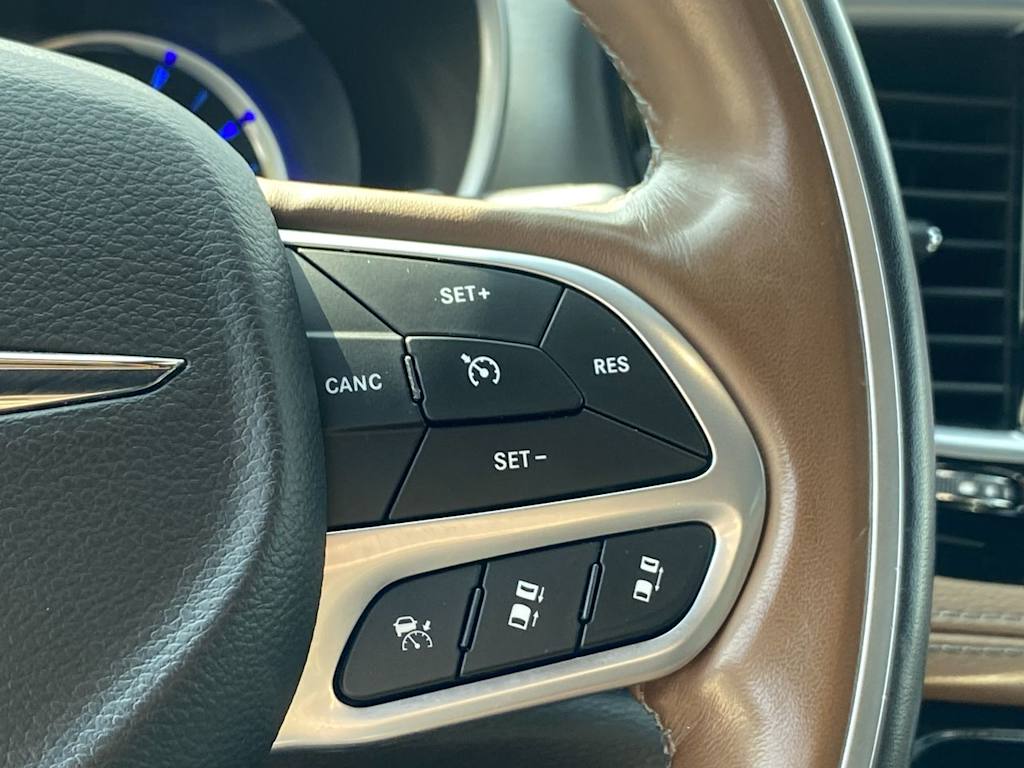 Thumbnail: 2021 Chrysler Pacifica - 29