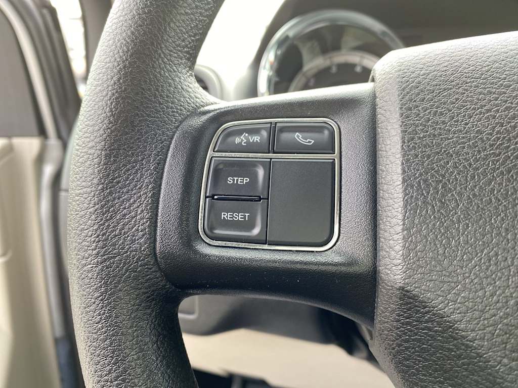 2019 Dodge Grand Caravan SE 26