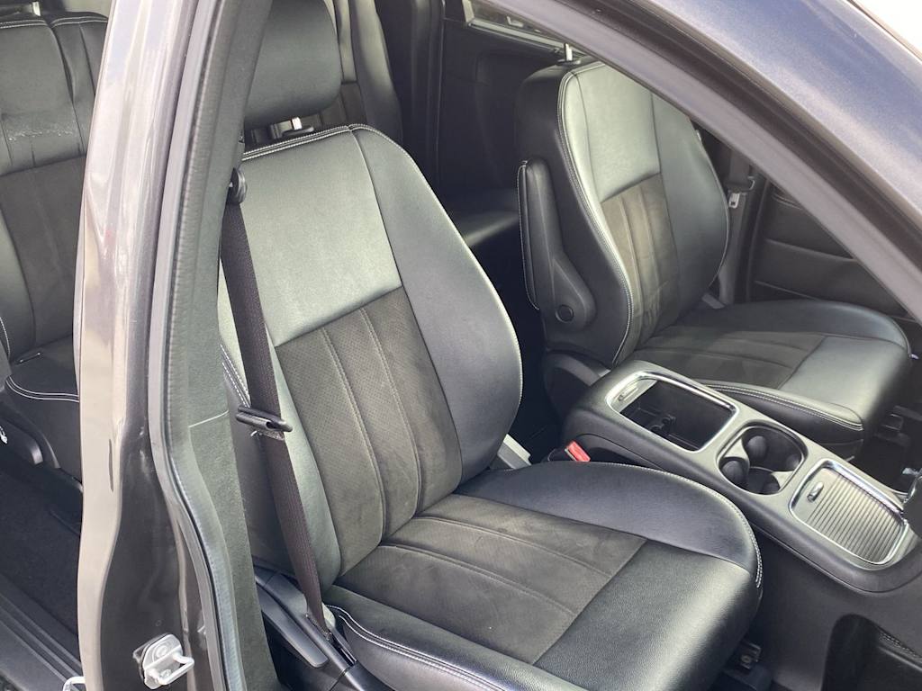 Thumbnail: 2020 Dodge Grand Caravan - 11