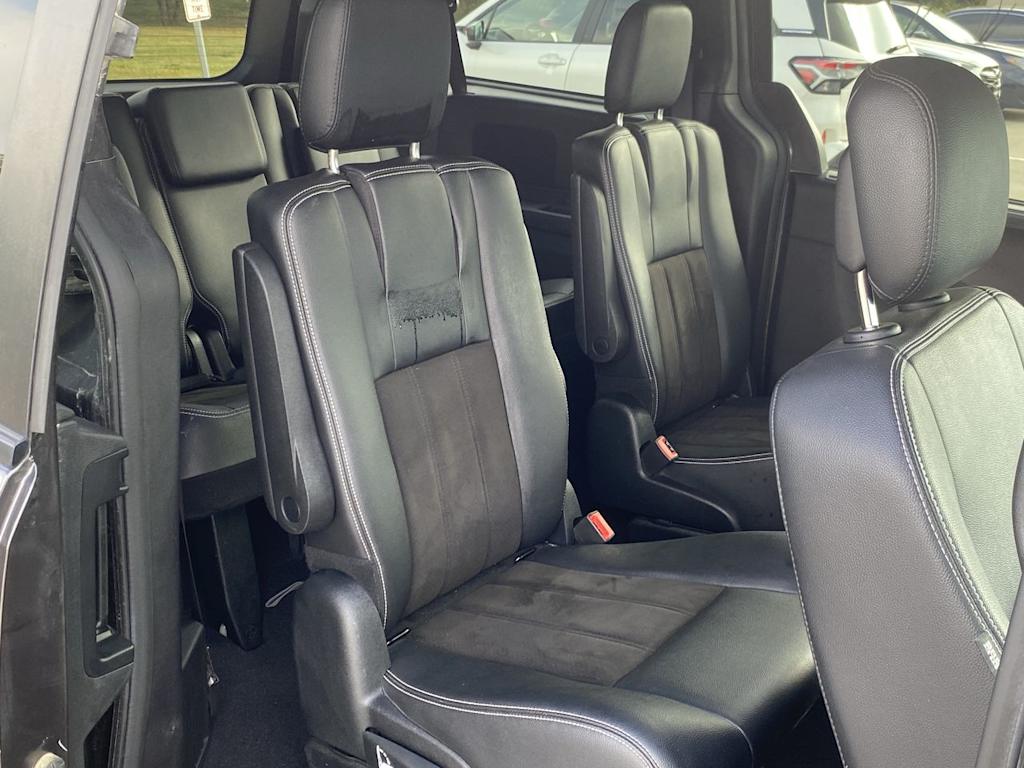 Thumbnail: 2020 Dodge Grand Caravan - 27