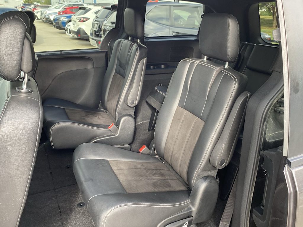 Thumbnail: 2020 Dodge Grand Caravan - 26