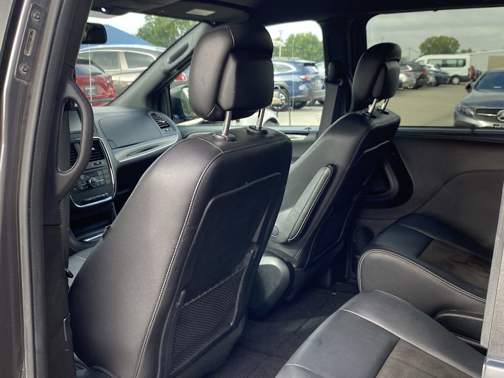 Thumbnail: 2020 Dodge Grand Caravan - 12