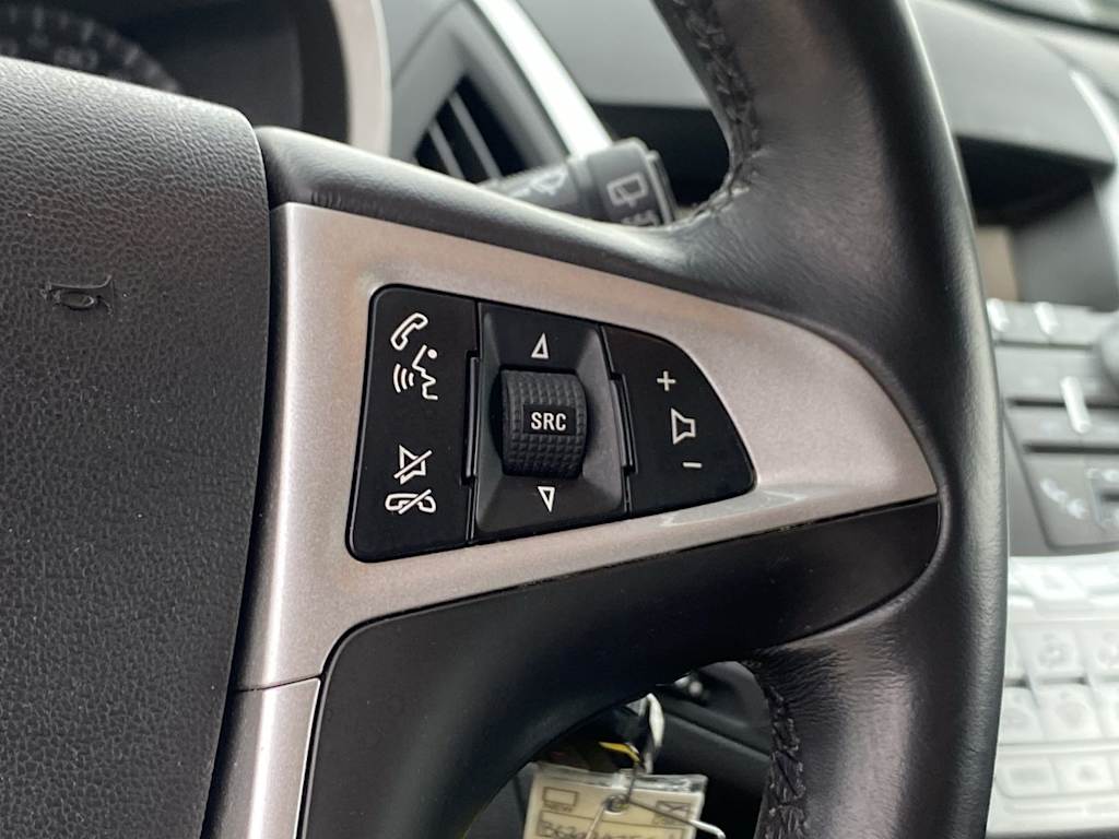 2011 Chevrolet Equinox LT 29