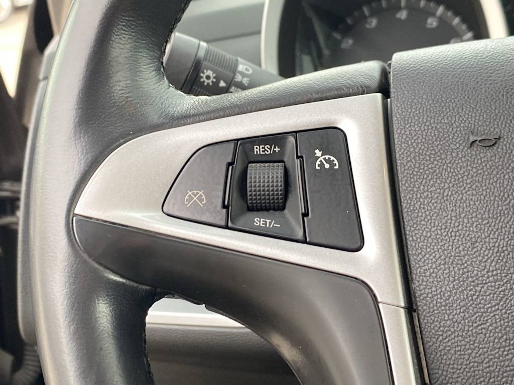 2011 Chevrolet Equinox LT 28