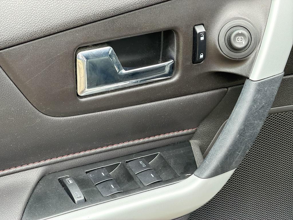 Thumbnail: 2014 Ford Edge - 22