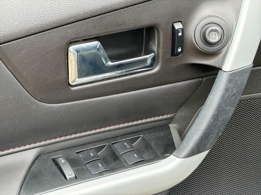 Thumbnail: 2014 Ford Edge - 22
