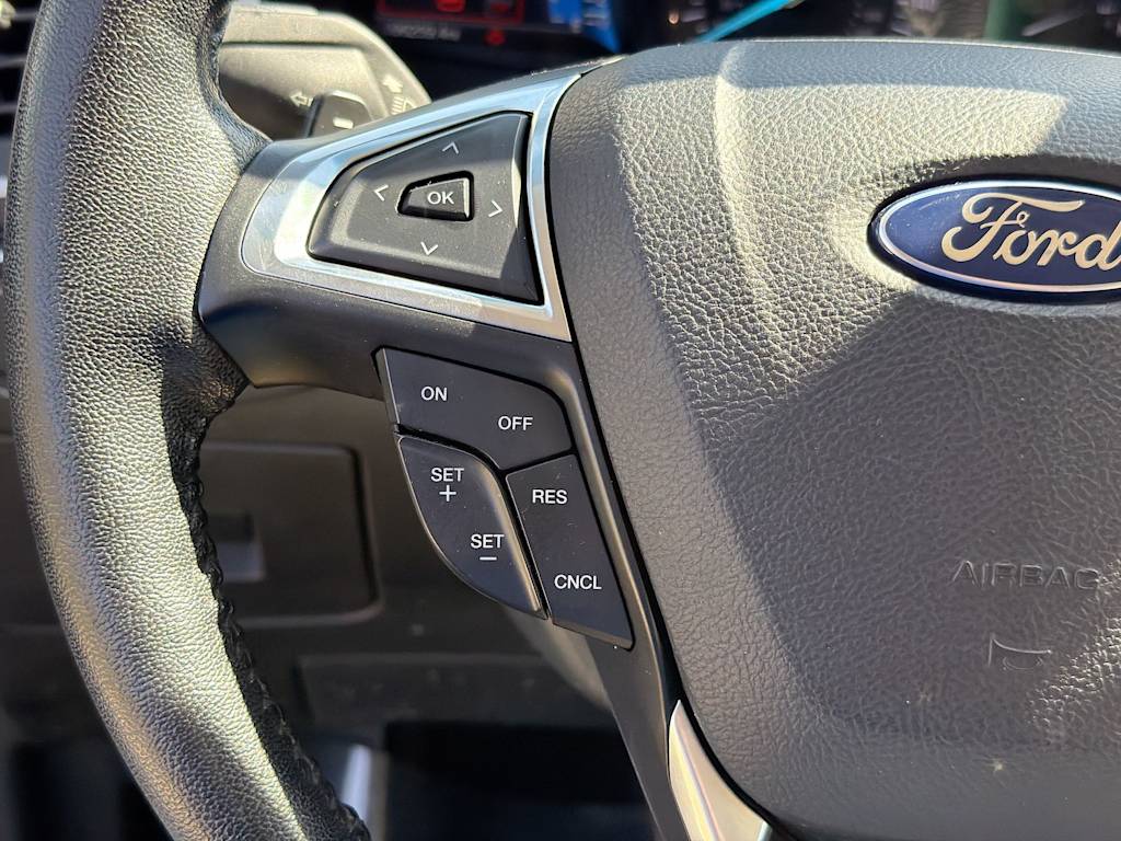 Thumbnail: 2016 Ford Edge - 26