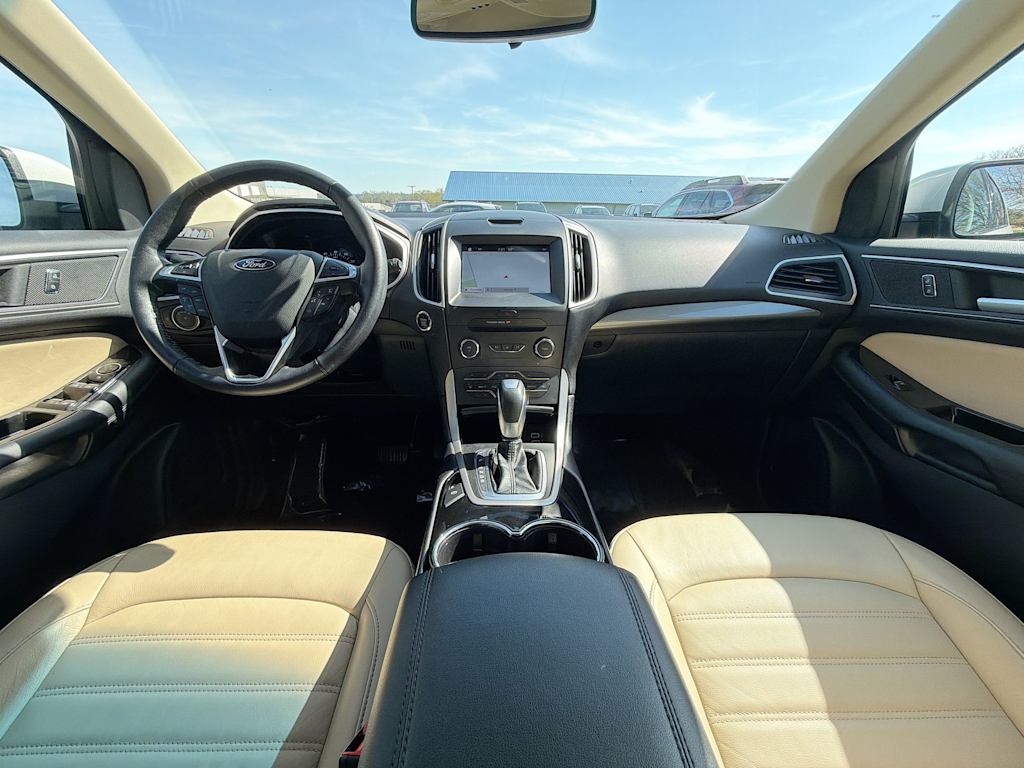 Thumbnail: 2016 Ford Edge - 9