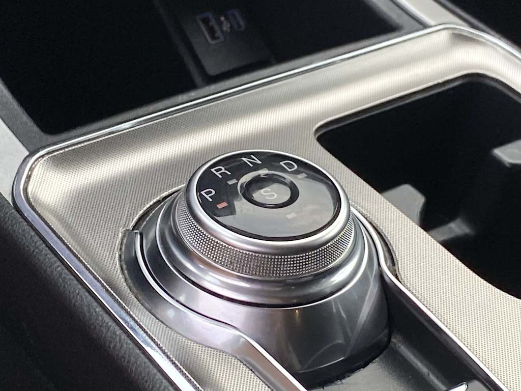 Thumbnail: 2022 Ford Edge - 32