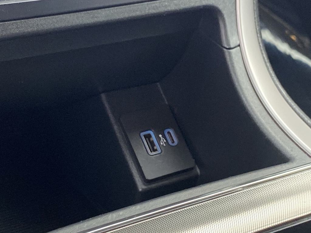 Thumbnail: 2022 Ford Edge - 31