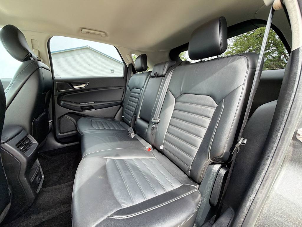 Thumbnail: 2016 Ford Edge - 24