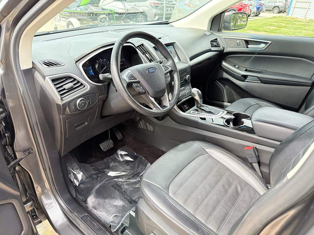 Thumbnail: 2016 Ford Edge - 2
