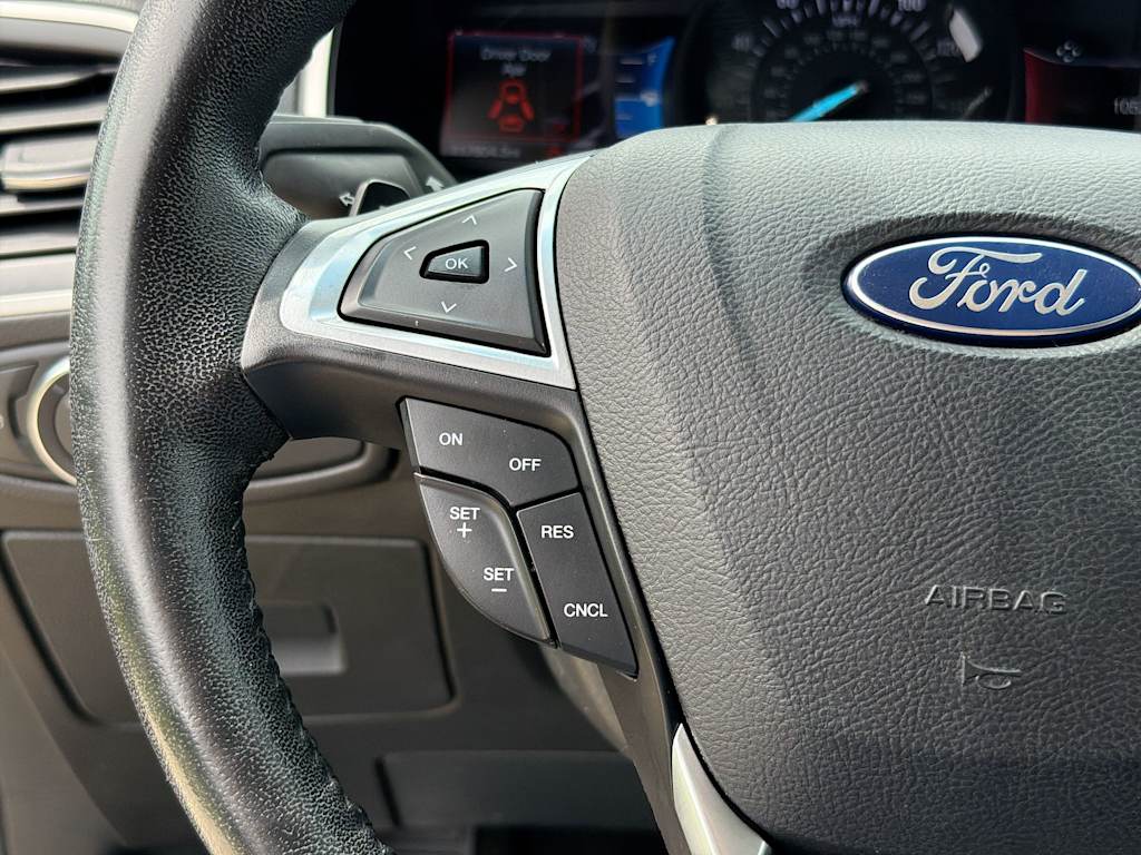 Thumbnail: 2016 Ford Edge - 26
