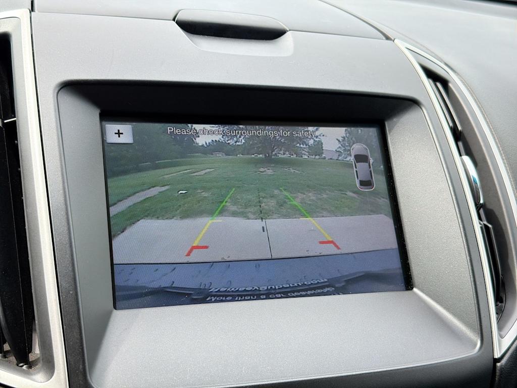 Thumbnail: 2016 Ford Edge - 28