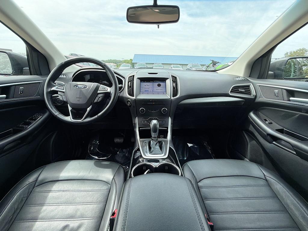 Thumbnail: 2016 Ford Edge - 8