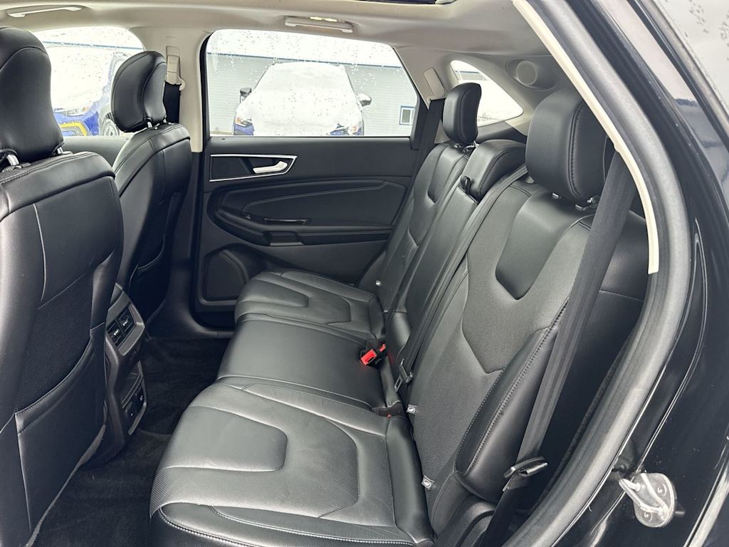 Thumbnail: 2018 Ford Edge - 26