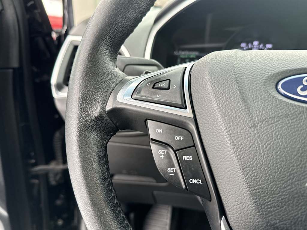 Thumbnail: 2018 Ford Edge - 28