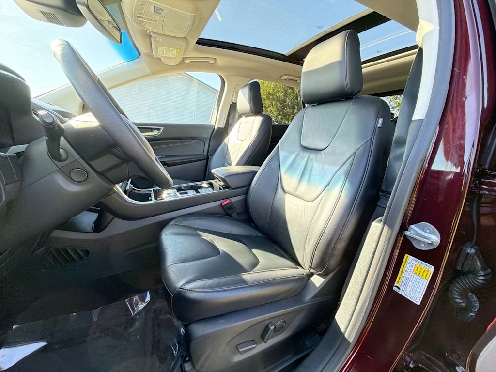 Thumbnail: 2020 Ford Edge - 10