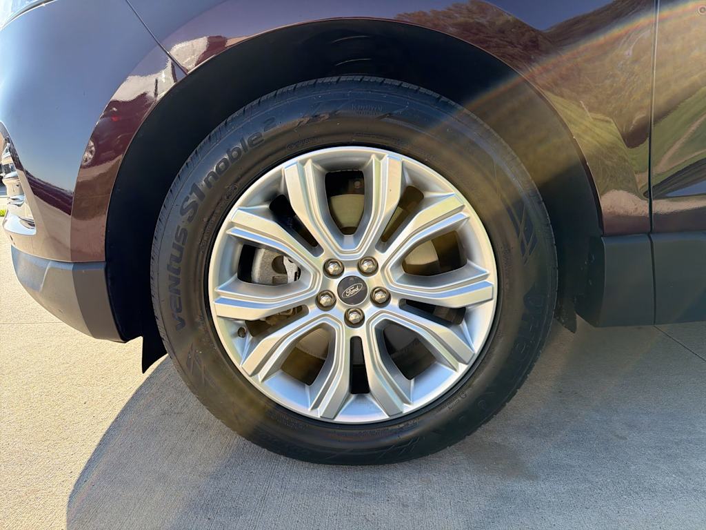 Thumbnail: 2020 Ford Edge - 7