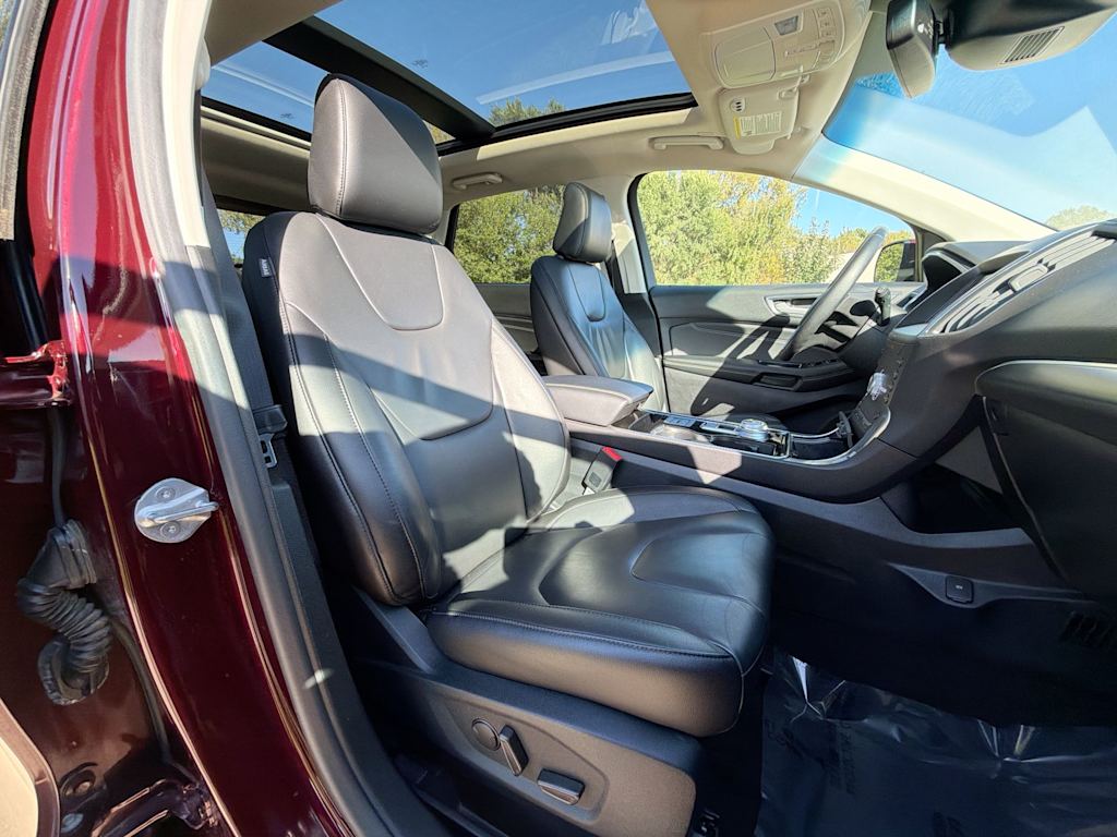 Thumbnail: 2020 Ford Edge - 11