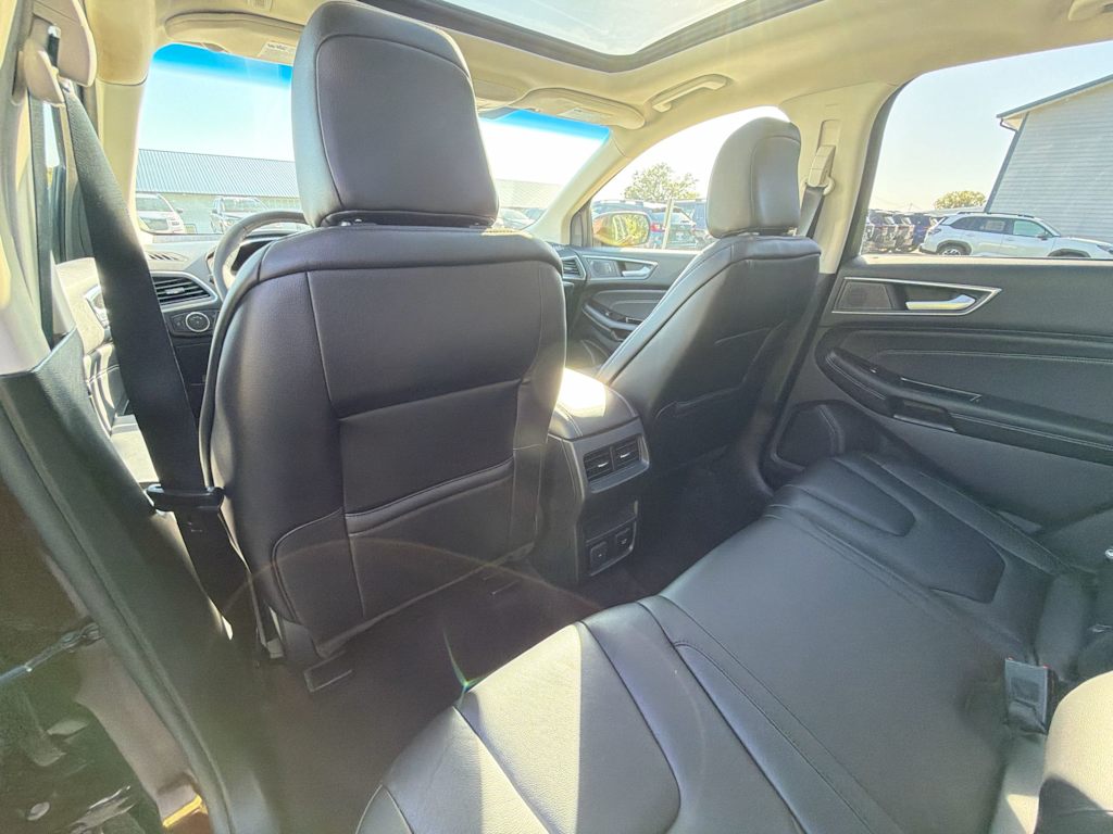 Thumbnail: 2020 Ford Edge - 12