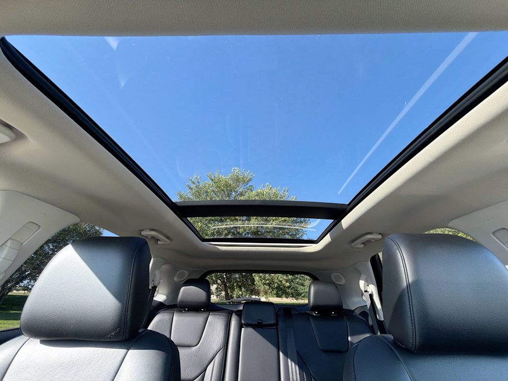 Thumbnail: 2020 Ford Edge - 24