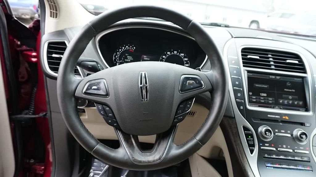 Thumbnail: 2016 Lincoln MKX - 9