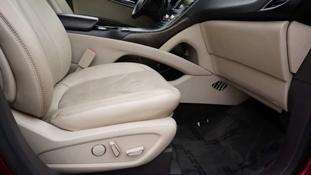 Thumbnail: 2016 Lincoln MKX - 26