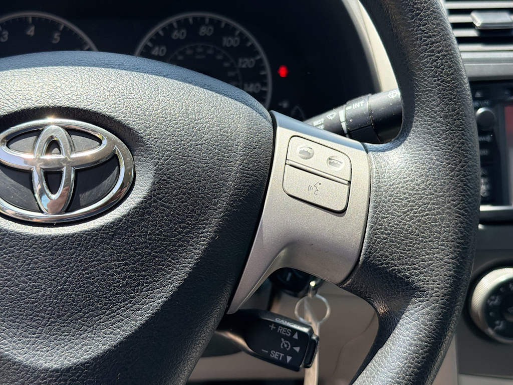 Thumbnail: 2013 Toyota Corolla - 27