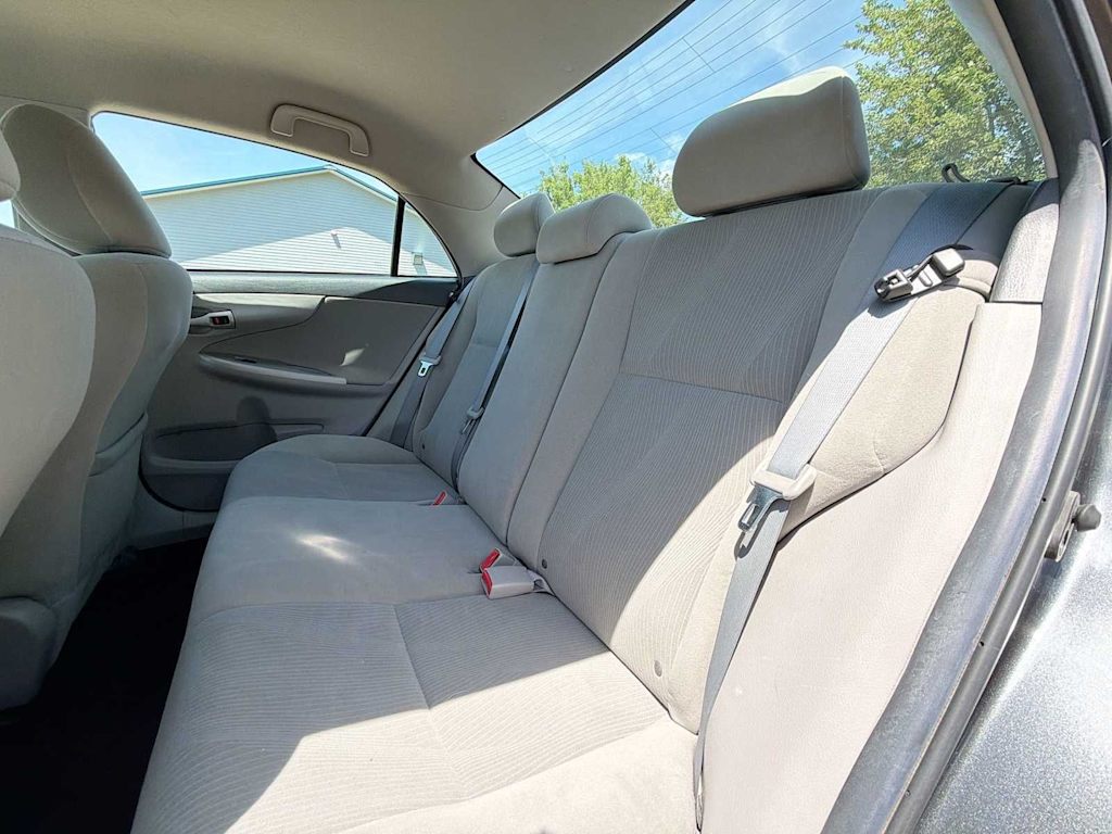 Thumbnail: 2013 Toyota Corolla - 24