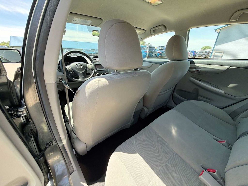 Thumbnail: 2013 Toyota Corolla - 12